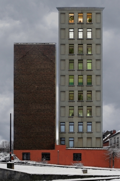 Photograph Xavier Delory Urban Forms Barre Ilot_03 on One Eyeland